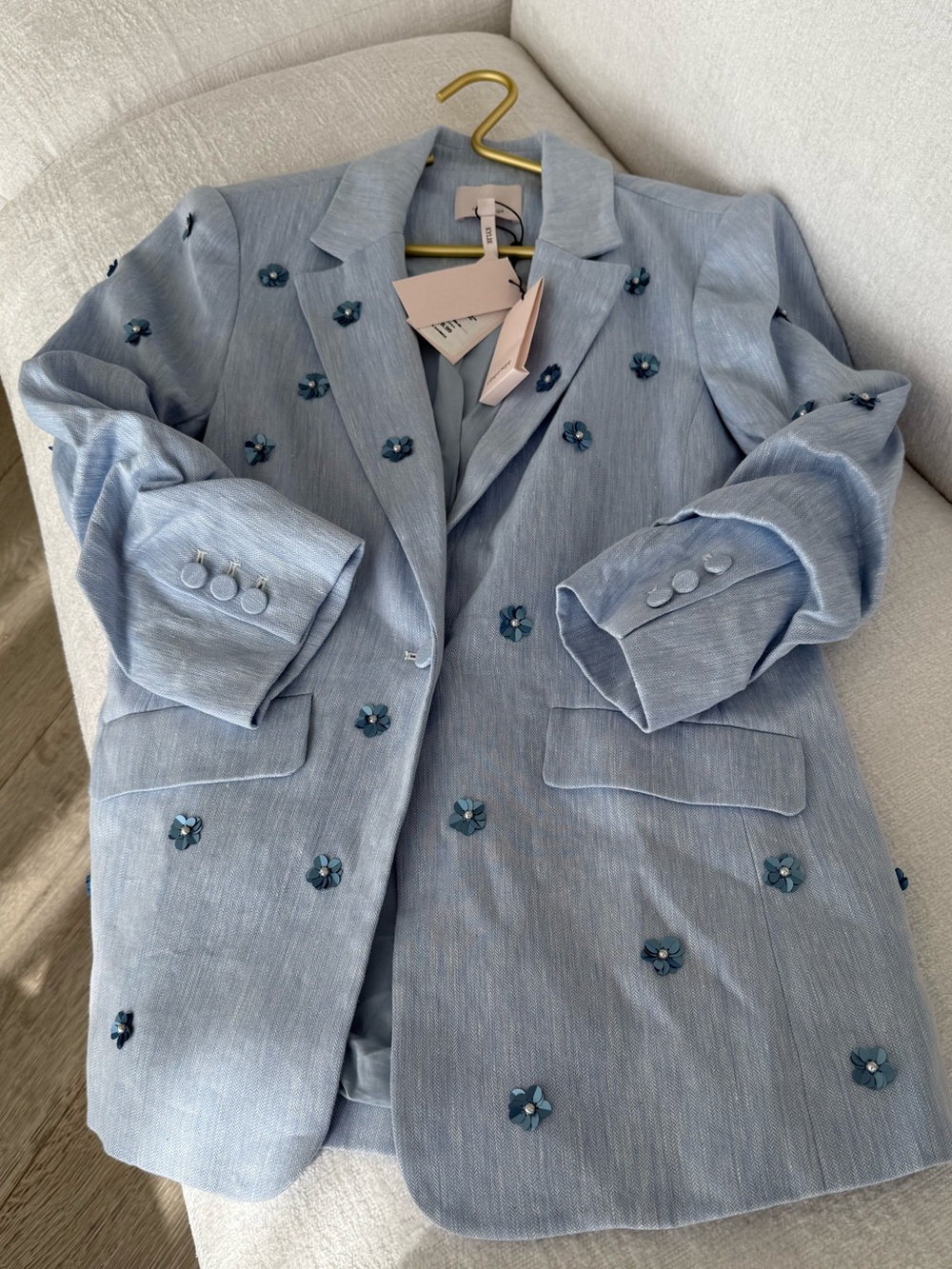 cinq a sept Light Blue Linen-Blend Blazer with flower embellishments - Picture 4 of 16